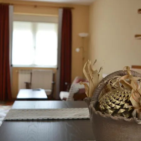 Diez Ovejas Rural * Mambrilla de Castrejon