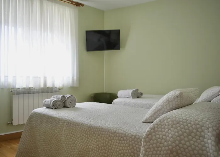 Diez Ovejas Rural * Mambrilla de Castrejon